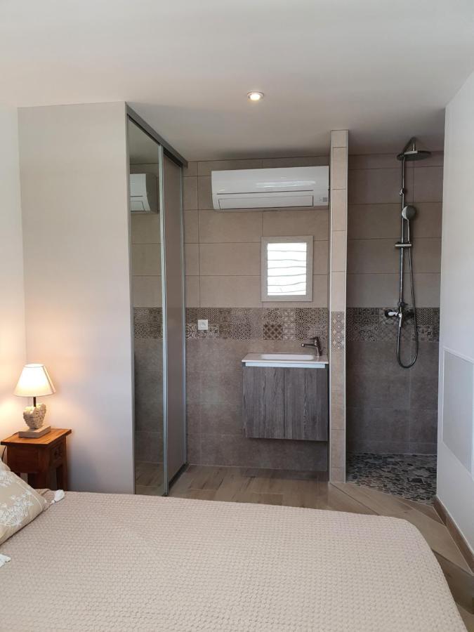 Pinel Superbe Appartement En Residence Vue Mer Cul de Sac Buitenkant foto