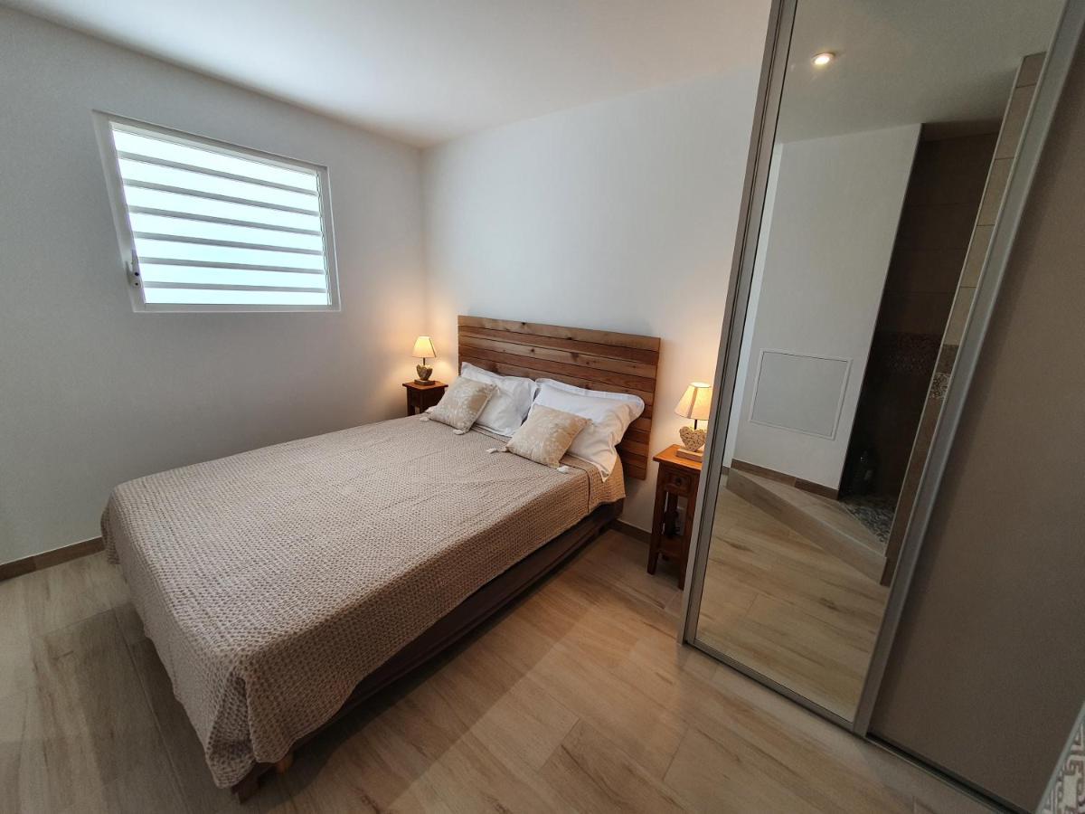 Pinel Superbe Appartement En Residence Vue Mer Cul de Sac Buitenkant foto